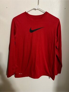 NIKE Dri Fit Athletic Athleisure Casual Long Sleeve T Shirt Red Black Boy's XL